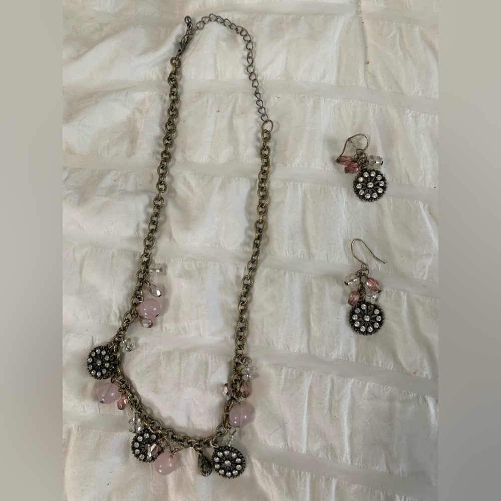 Elegant Pink and Silver Necklace and Earring Set - Picture 2 of 13